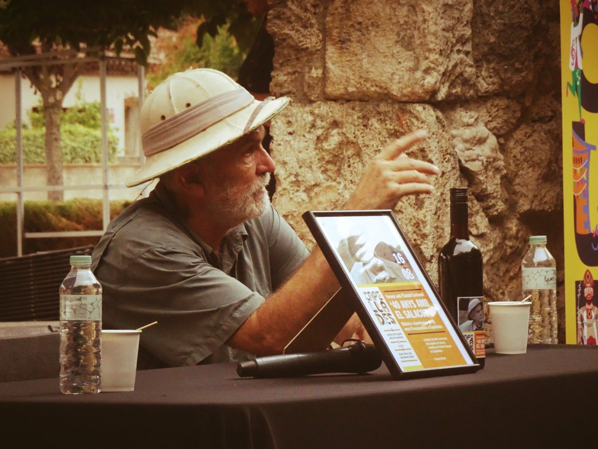 tocsdeciencia's tweet photo. Tot un plaer escoltar Eudald Carbonell als jardins del Capelló sobre els 40 anys de recerca a l'Abric Romaní.

El considera un dels jaciments més importants del món, complementari a #Atapuerca, però sense un museu que no arriba per falta de voluntat. https://t.co/i44yws8Fzm