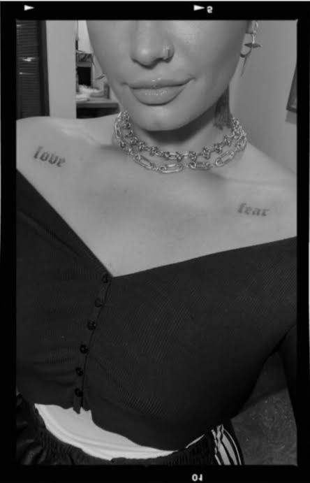 easythiddles's tweet photo. 21) são tantas tatuagens que eu nem sei mais, mas essas são algumas que eu gosto - @portallovato
#31DaysWithDemi https://t.co/m9devONrBi