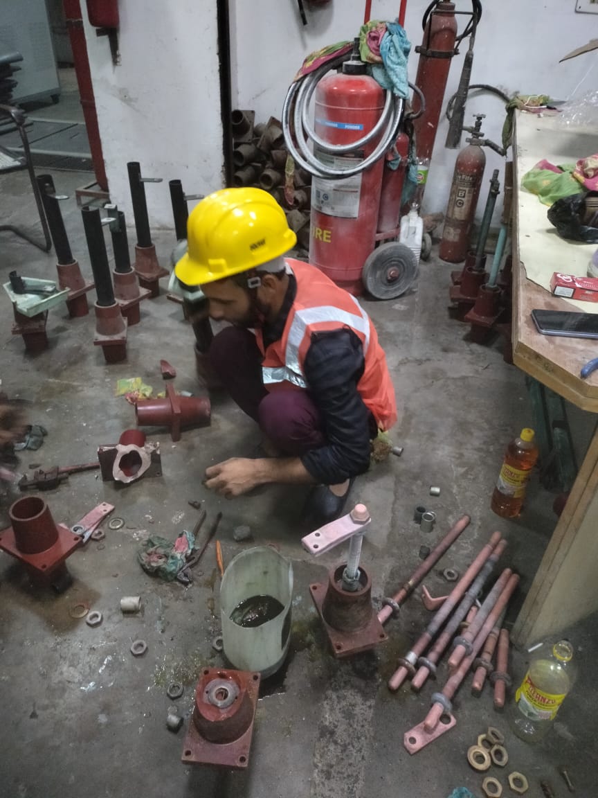 tweetndmc's tweet photo. #For Reliability, Electrical work on time & under #experts.
Annual Service & maintenance #work at #NDMC Electric Sub-Station, Delhi #HighCourt by #ElectricForce of the New Delhi Municipal Council.
#ManAtWork
#PublicFacilities
#RoshanNDMC #NewIndia #NewNDMC https://t.co/VAPWqiypuk