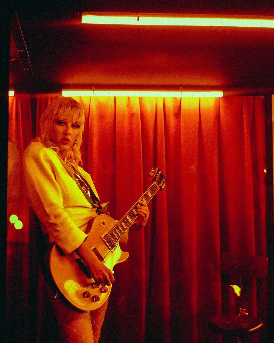 Easy lover ellie goulding <a href="/elliegoulding/">Ellie Goulding</a>