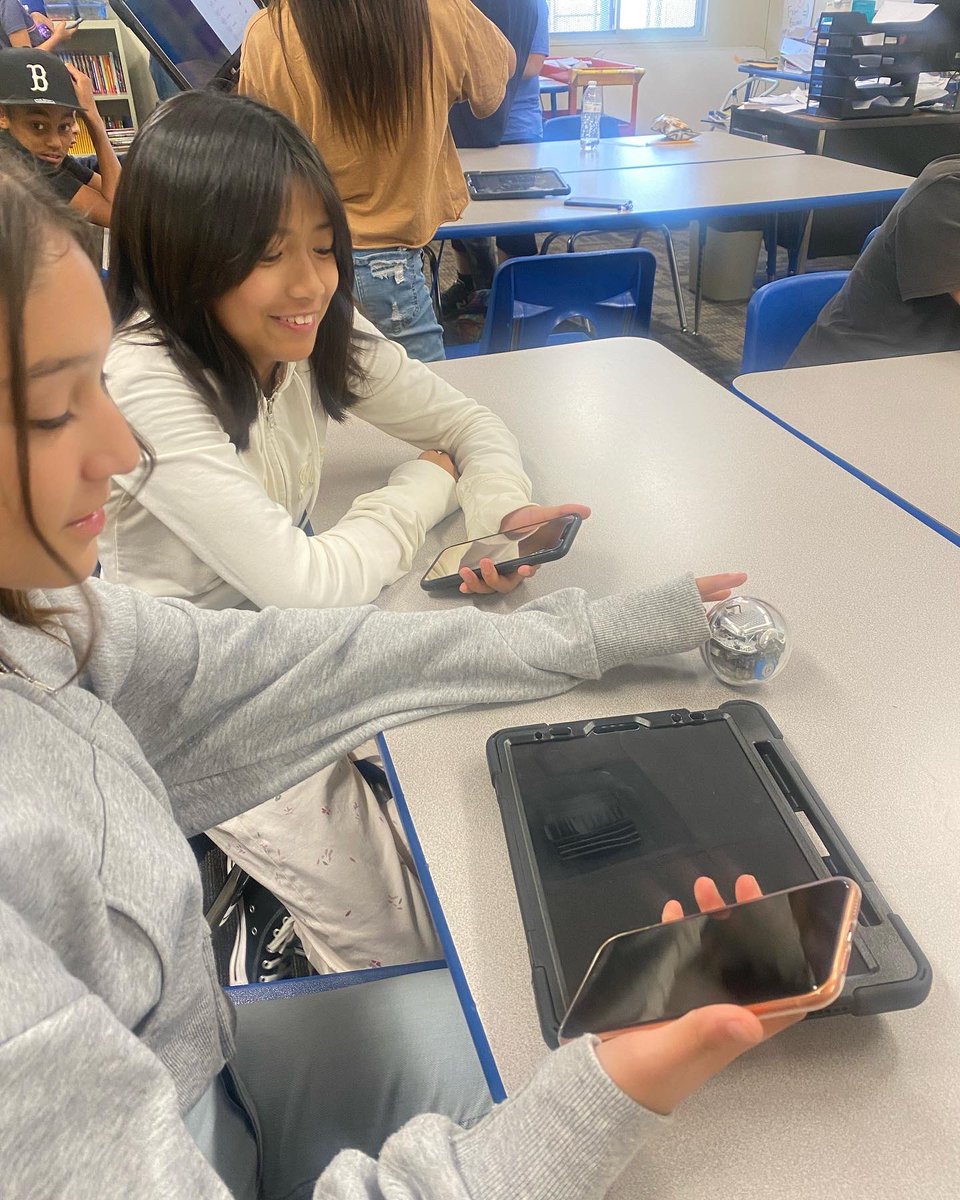 Our 6th graders are loving their coding class with Mr. Lopez! Programming Sphero robots and games… who wouldn’t?! 💚🐎#palominopride
