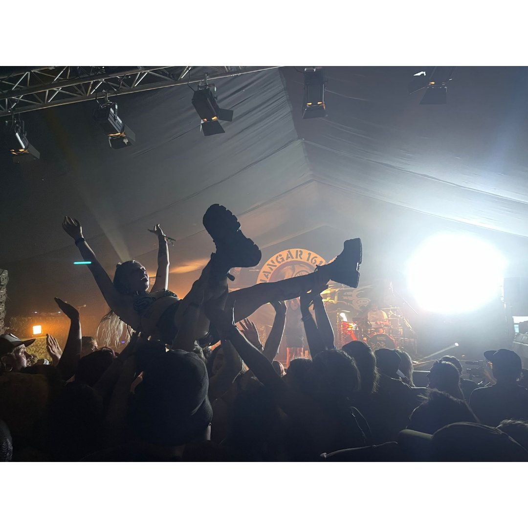 GRLRACER's tweet photo. Cheersen @BoomtownFair https://t.co/LEN2NaYvJO