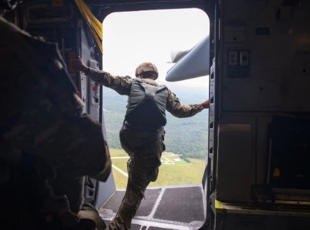 SecArmy's tweet image. On August 16, 1940, the first official @USArmy parachute jump was executed. Now known as #NationalAirborneDay, this significantly changed the way the Army executed critical missions from WWII to present-day conflicts. @82ndABNDiv @101stAASLTDIV @173rdAbnBde @11thAirborneDiv