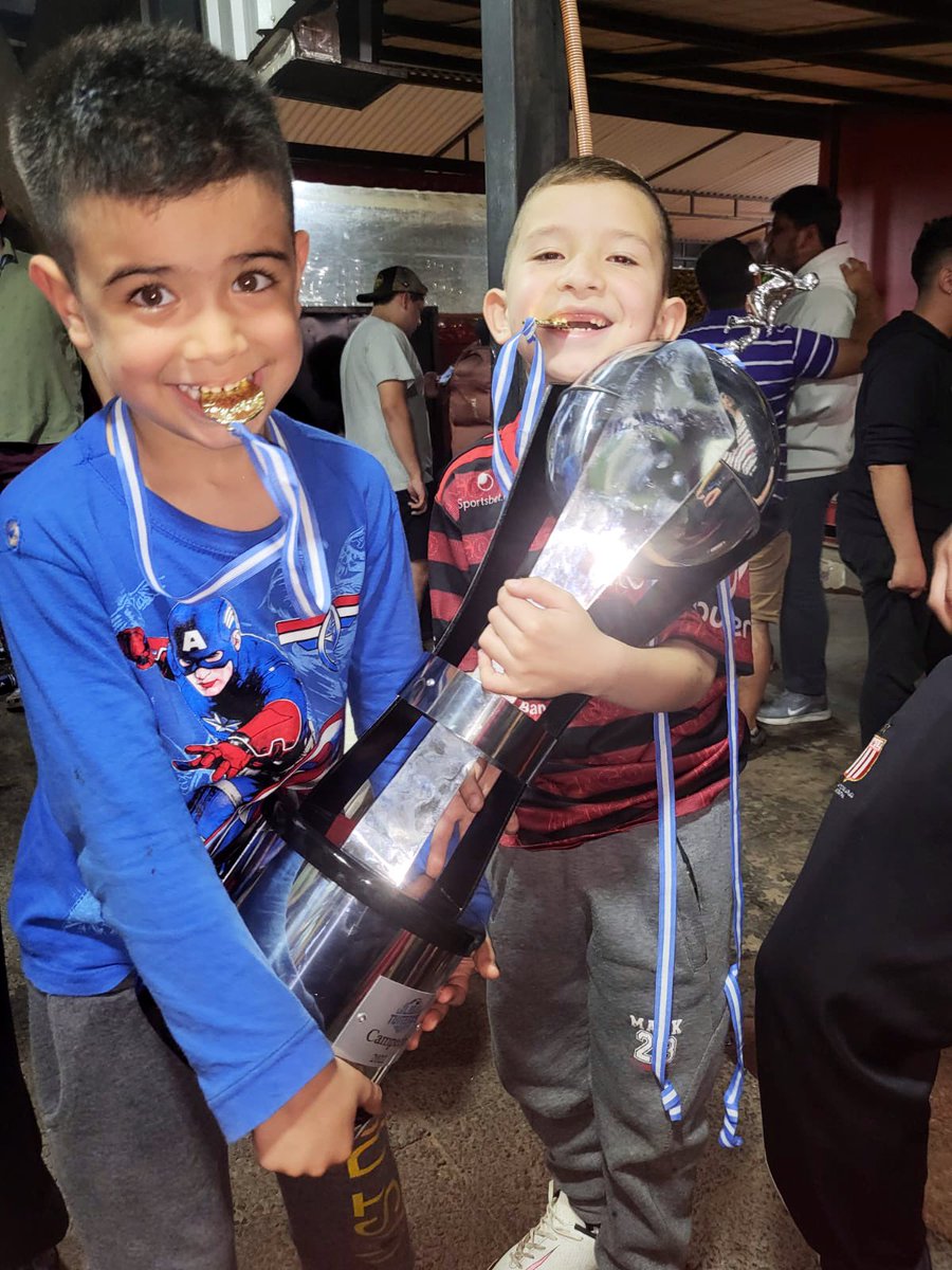 FcAcabados's tweet photo. Ellos nos enseñan a ir por TODO, sin límites, sin dudas, por amor 💙

¡Feliz día del niño! 🎈🎉 https://t.co/Tsly1LaC6e