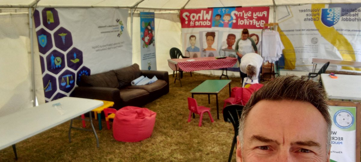 Anthony03003734's tweet image. We are busy preparing @DyfedPowys stand at the Pembrokeshire County show. Come and see @DPPRural @TarianROCU @GoSafeCymru @DPPSchoolBeat @DPPCadets @DPOPCC tomorrow and Thursday!