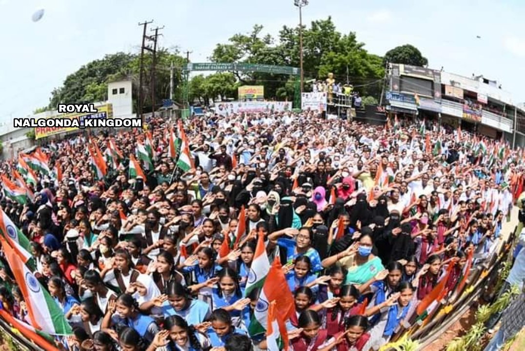 RoyalNalgonda's tweet photo. NALGONDA CLOCK TOWER 🇮🇳✊ jathiya getham alapana 🇮🇳✊ bharath matha ki jai 🇮🇳 jai hind 🇮🇳❤️✊ #nalgonda https://t.co/EahNlT25YM