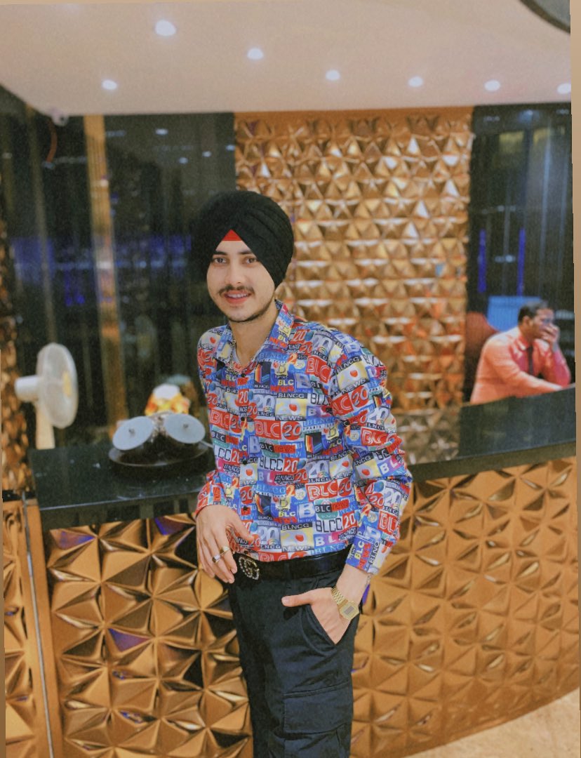 Gurneverflirts's tweet image. Vibrant day guys 💍 #backontwitter