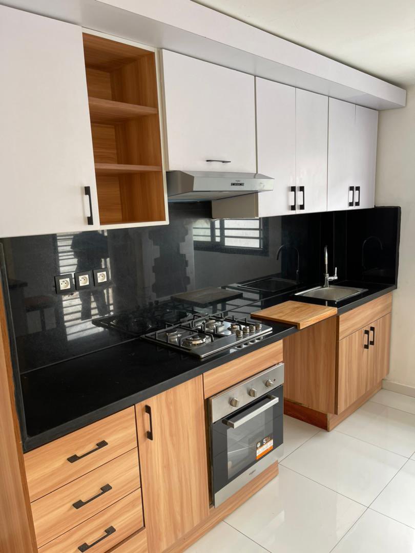 One_Immobilier's tweet photo. #douala ~ #logpom
Appart et Studio meublés à Logpom
02 Chambres
01 Salon
02 Douches
02 Balcons
01 Cuisine
Forage
Vigile
Salle de sport 🏋️♀️
Appart: 50.000 f
Studio: 30.000 f
Infos :
699455517 / 694101290
#Immobilierdeluxe237 #oneimmobiliergroup #influenceurimmobilier https://t.co/jfAdPgn5Xl