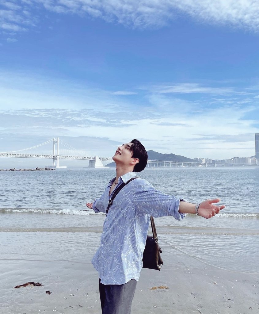 mirahhcIe's tweet photo. Tell me, do you feel the love?💙

#CaratSelcaDay #CSD
#SEVENTEEN @pledis_17 https://t.co/K4ES1M7OXg