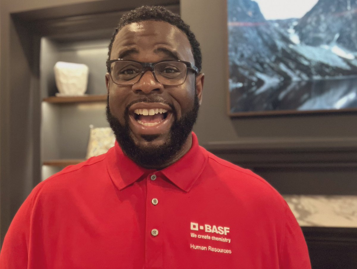 Twitter Takeover! I’m excited! It’s Courtney White, Head of Human Resources, coming to you from The White House (my house 😊). Today, I will share a few insights about my life, my role, and lessons learned along the way. Together, let’s make it a great day!