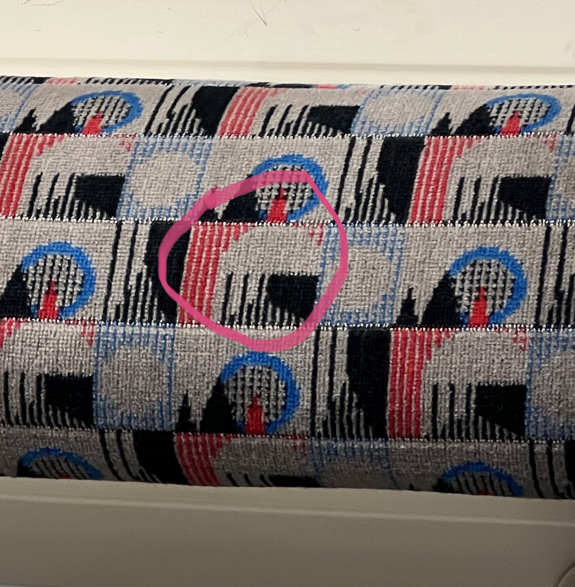 NatBravoxxxx's tweet photo. You know you got it bad when the the pattern on the London Underground reminds you of a side view of Dins helmet 😫🙈 #themandalorian #pedropascal #imindeep #idontwanttoberescuedthough #dindjarin https://t.co/QLwy53KFcI