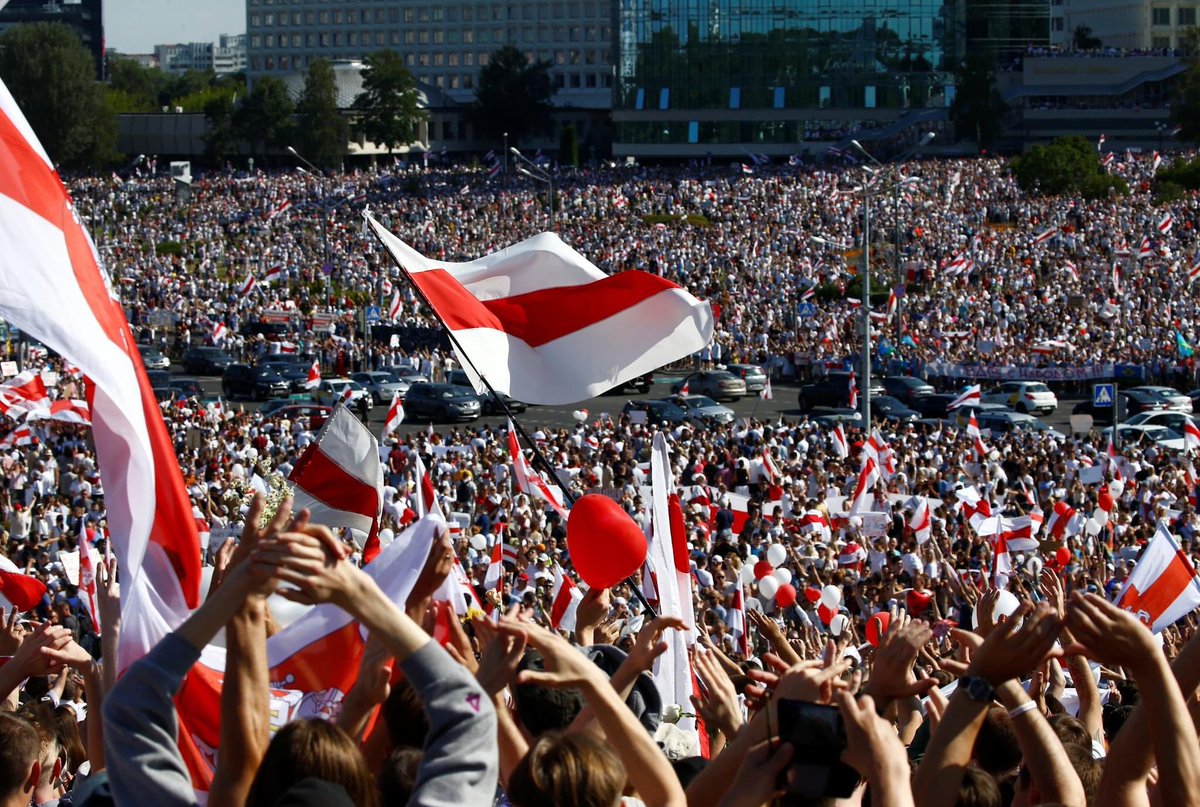 Tsihanouskaya's tweet photo. This is Belarus. This is our people. This is our new nation being born. “This is your last chance to fight your fear. We were all scared too. Join us and we will support you,” said my friend Masha 2 years ago. It was an incredible time - we forgot our fear &amp; claimed our freedom. https://t.co/EnZW0fo47V