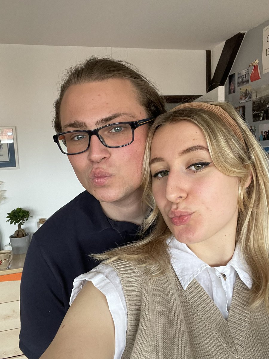 NamedA__'s tweet photo. Joyeux anniversaire à mon meilleur ami, mon confident, mon amour, mon amant, mon fiancé, mon cœur, mon tout 
Je t’aime mon amour 🖤 
@loghost23 https://t.co/sPy6yF7EY9