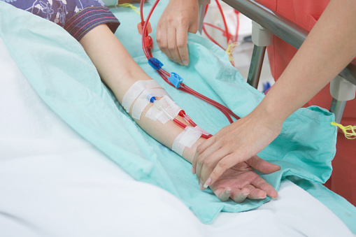HospitalandCli1's tweet photo. An ion-exchange membrane is used in #electrodialysis to move salt ions from one solution to another while being influenced by an applied #electricpotential Removal of water, solutes, and toxins from the blood of people with impaired kidney function is done through renal dialysis. https://t.co/rDfwFgNKNH