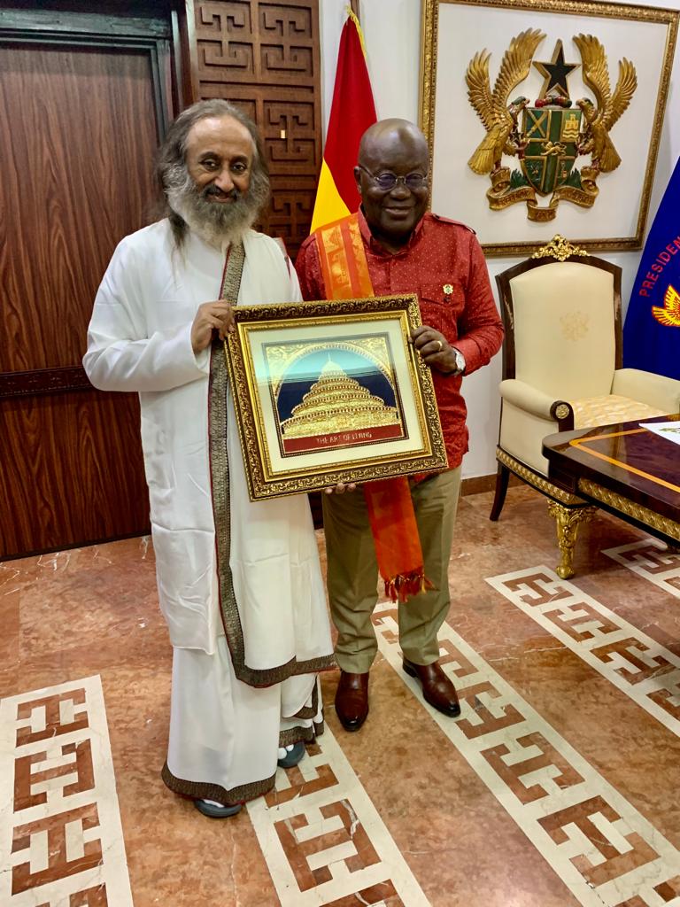 ArtofLiving's tweet photo. Gurudev @SriSri Ravi Shankar meets with the President of #Ghana  H. E. Nana Addo Dankwa Akufo-Addo
#IStandForPeace
#GurudevinAfrica
@NAkufoAddo https://t.co/RxbgStwYp7