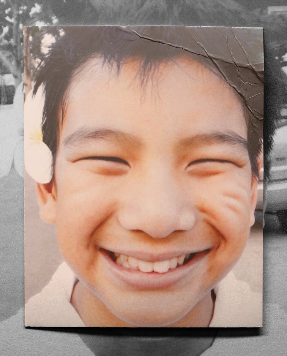 PhumSiripit's tweet photo. hey alexa, play “as it was” by harry styles.

happiest birthday to our very own spring sunshine ☀️ time may have passed, but your smile will bring joy to our hearts 🌱🫶🏻 enjoy your 27th year of living, phum!! 

love,
your sunrays / phumily 🌻

#PhumViphurit https://t.co/scgBfv47gM