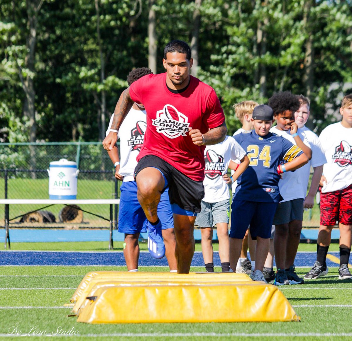 Eli Deleon tweet media