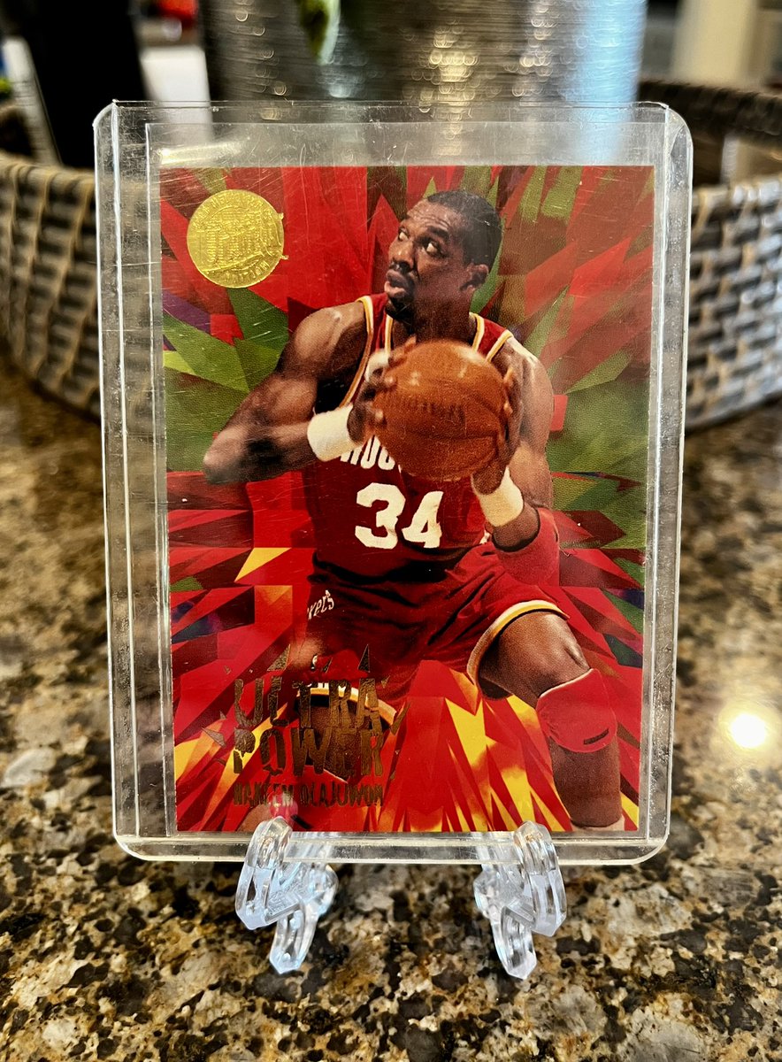 AkeemsDream94's tweet photo. Today’s entry in my Dream #asingleperday.
Like, share or comment and thanks for stopping by!
1995-96 Ultra Power Gold Medallion #8
Series 1 exclusive, 1:4 packs*
*Gold Medallion editions were seeded in packs at 10 percent the rate of regular cards https://t.co/Dn4r3GJXuq