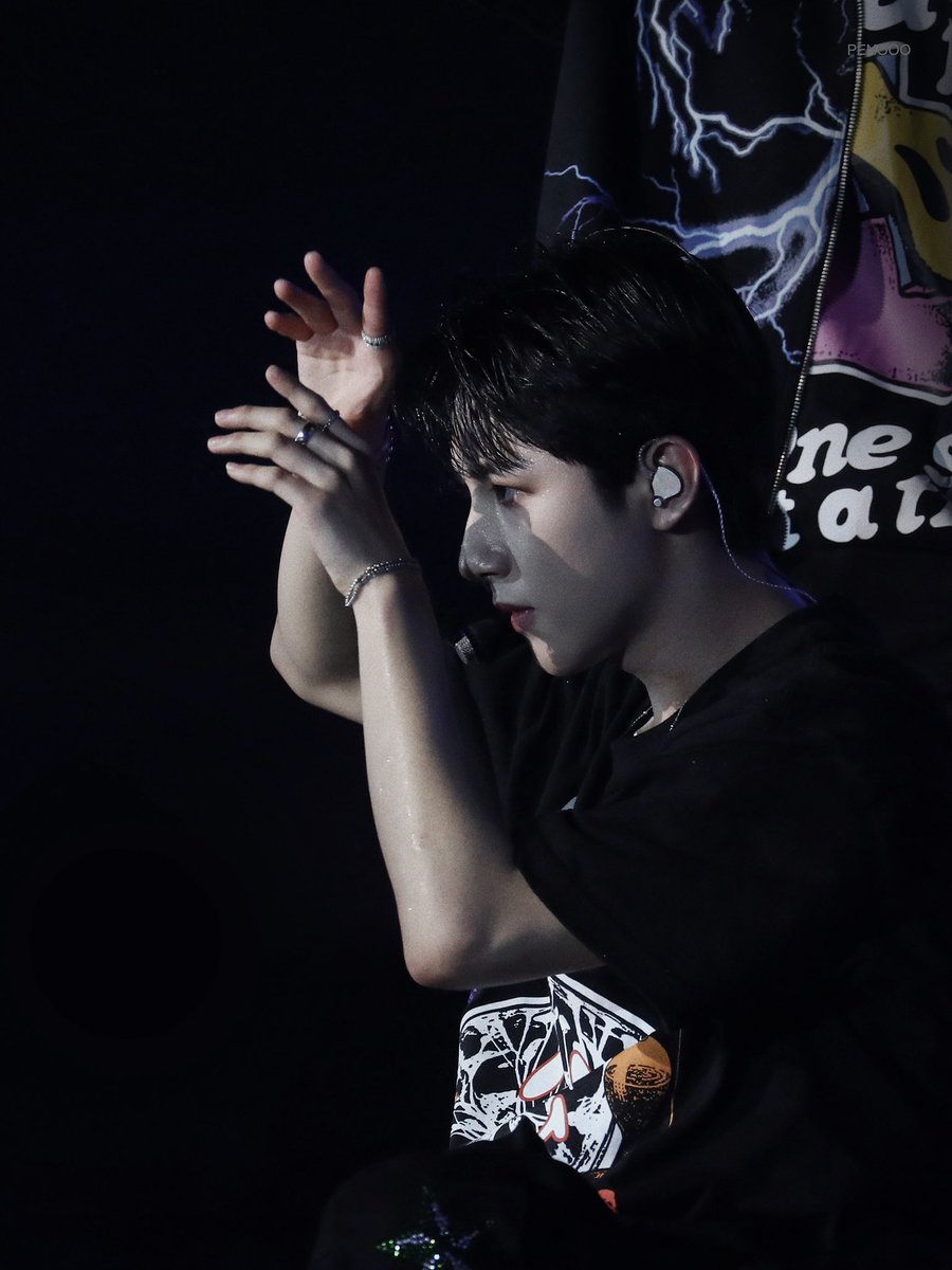penooo_'s tweet photo. #RENJUN #런쥔 https://t.co/6Y5dK6tAVy