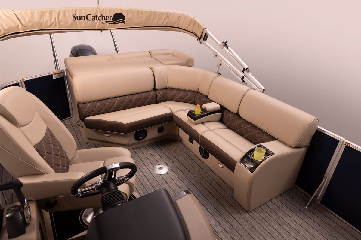 Feature spotlight on the Elite 322 C furniture:
The SunCatcher Elite 322 C has a plush L-furniture group that provides an entertainment area with a removable pedestal table. Cup holders and under-seat storage allow picnic items to be within reach
suncatcherpontoons.com/suncatcher-eli…
#g3life