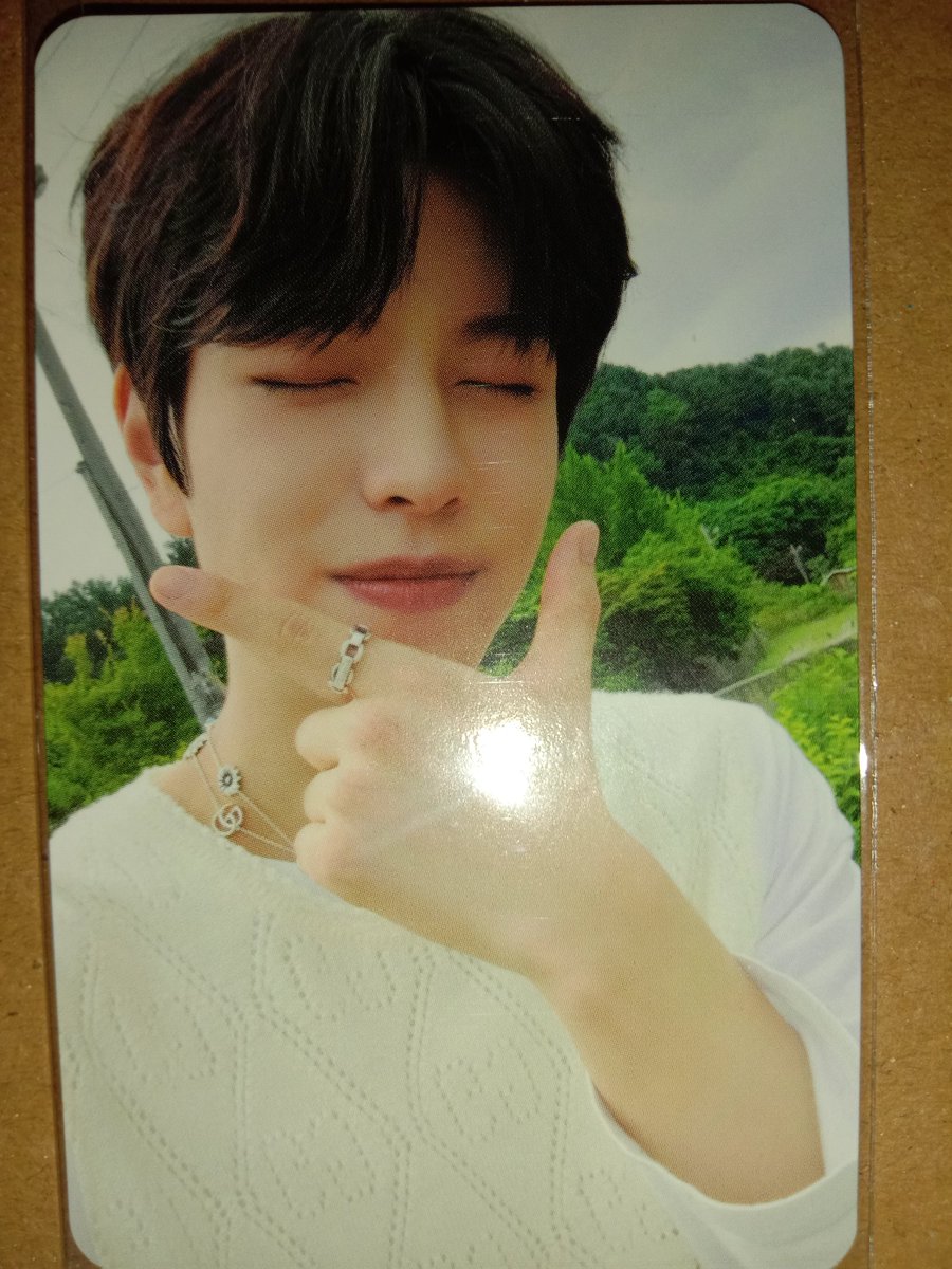 Limmeown's tweet photo. [ wts/ want to sell ] help retweet

✧ stray kids photocard seungmin fankit 2nd gen
-Seungmin 

Offer by Dm
-set
-Goodcondi
-Onhand

Dm for detail.

⌗ skz photocard seungmin straykids https://t.co/Hge400H5gC
