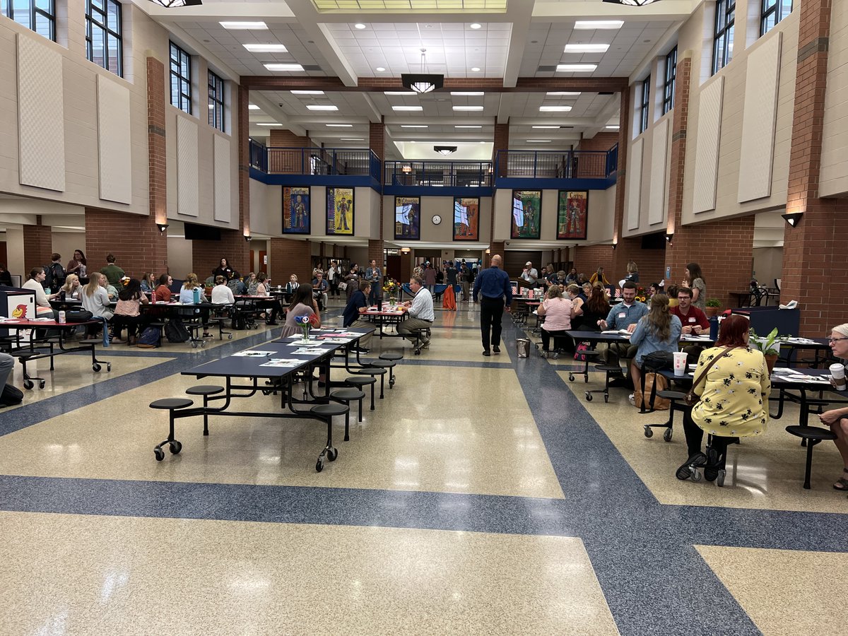 iowa_uea's tweet photo. What a great morning at the UEA breakfast for new Urbandale staff. Thank you to all in our community who donated, and @HoraceMann and @IowaSEA for speaking with all our teachers!!! https://t.co/LJeERCkxyy