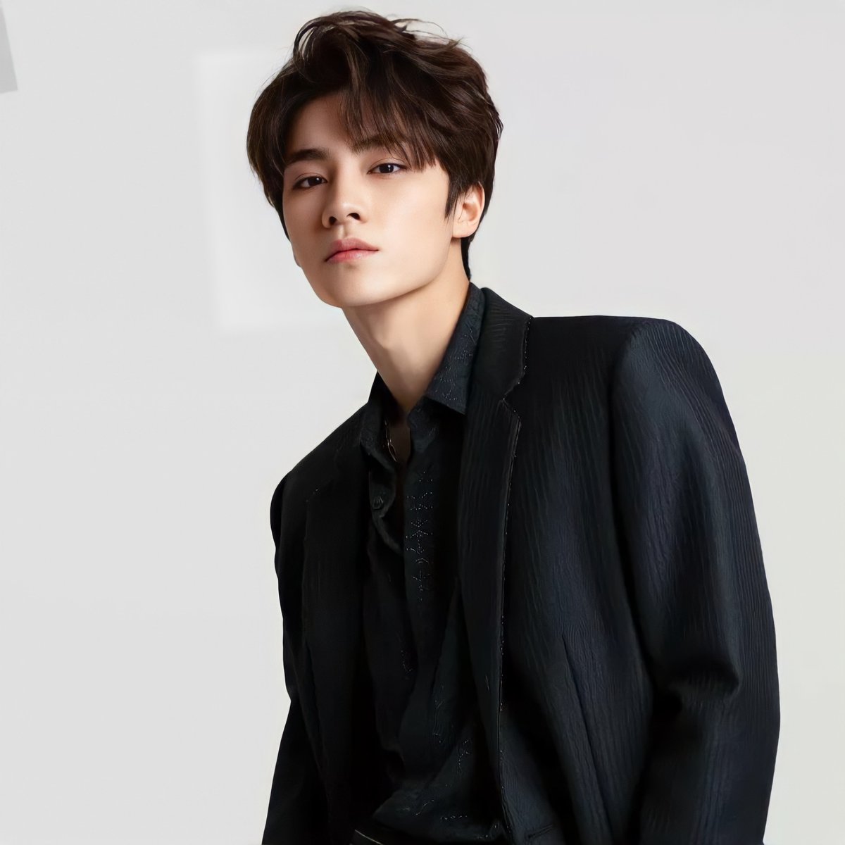 xiaojunmm's tweet photo. 𝗳𝗮𝗰𝗲 𝗰𝗮𝗿𝗱 𝗻𝗲𝘃𝗲𝗿 𝗱𝗲𝗰𝗹𝗶𝗻𝗲𝘀 💳💥

#XIAOJUN #肖俊 #NCT #WayV https://t.co/imI80vcKTq