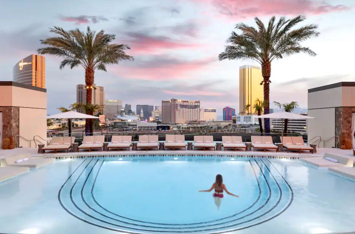 vacayz's tweet photo. To infinity and beyond....
Introducing the amazing Conrad Hotel &amp; Resort located in Las Vegas.
Go to our website to get up to 40% off! https://t.co/thQesmMowL