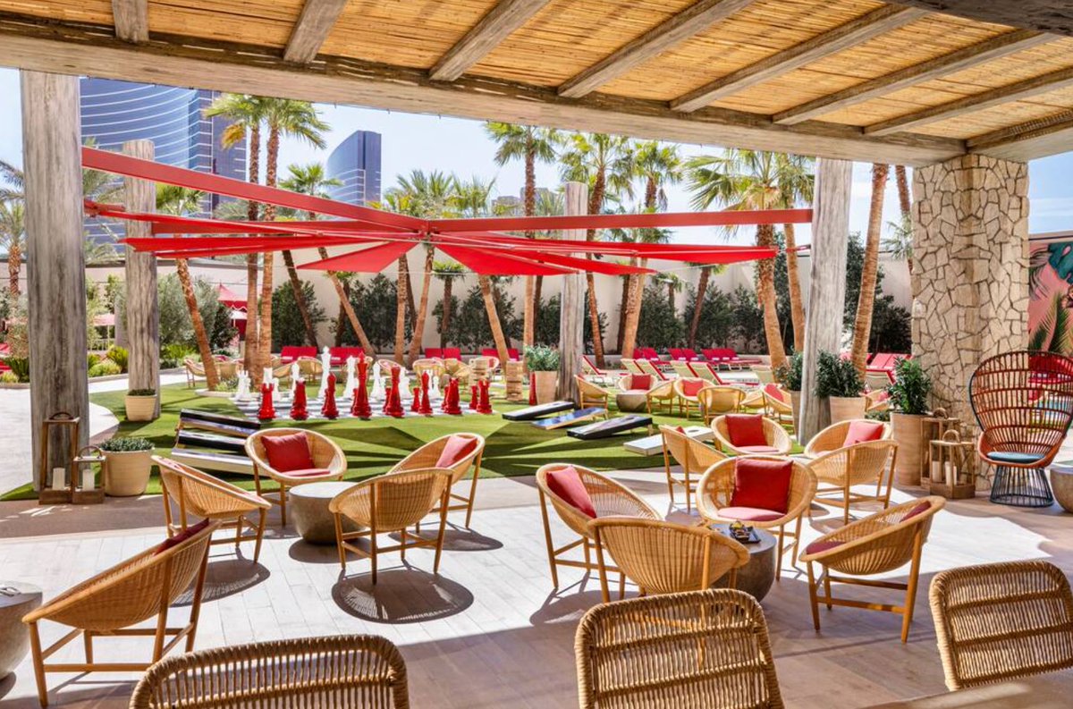 vacayz's tweet photo. To infinity and beyond....
Introducing the amazing Conrad Hotel &amp; Resort located in Las Vegas.
Go to our website to get up to 40% off! https://t.co/thQesmMowL