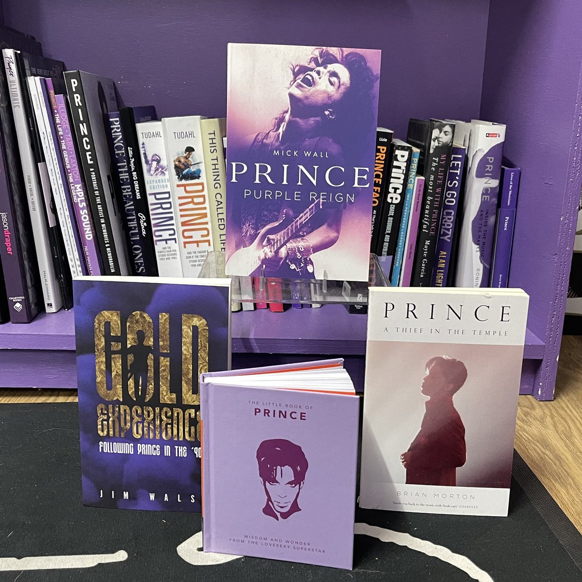RockItPoolePRN's tweet photo. These NEW Books are all BACK IN STOCK today See what else has arrived here 👇
https://t.co/DcCRN2qRQB
#Prince #Prince4Ever #PrinceInPrint #PrinceBook #PrinceRogersNelson #PurpleRain #TheGoldExperience https://t.co/G0AAgU0pbk