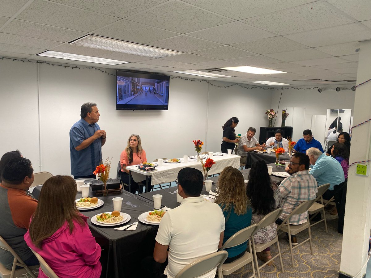 RNCSouthOmahaNE's tweet photo. It was a pleasure meeting these pastors last night from AMEN Ministries w/ my colleague @matthewzacher .
Excited for this partnership.
Fue un placer conocer los pastores del Alianza AMEN con mi compañero de trabajo, Matt.
Excitada por esta alianza.
#LeadRight #GodinEverything https://t.co/6waPjtVFQP