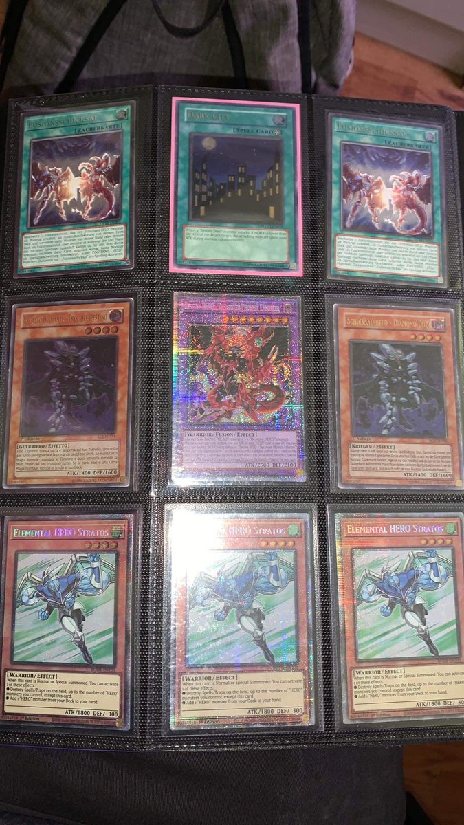harphorror's tweet photo. binder going hard #yugioh #ygo #bindercheck https://t.co/VLRgI4qnv6
