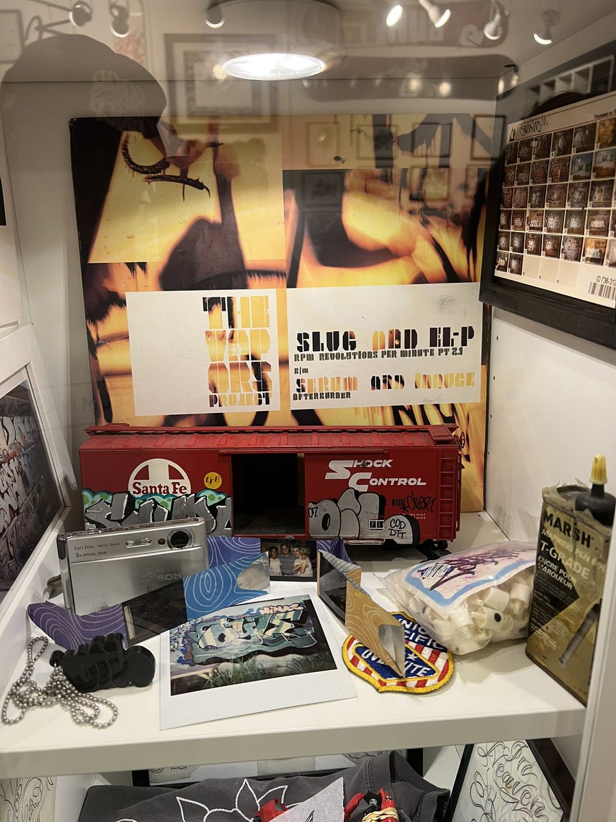 vraequintar's tweet photo. Rest In Peace Bernie Oiler. Last night was a great event in honor of this Miami writer put together by Dade wear. Lots of great images of his work, tattoo drawings, and hand styles for days. He was exceptional. #ripoiler #dadewear #graffiti https://t.co/HHCtVhLtyp