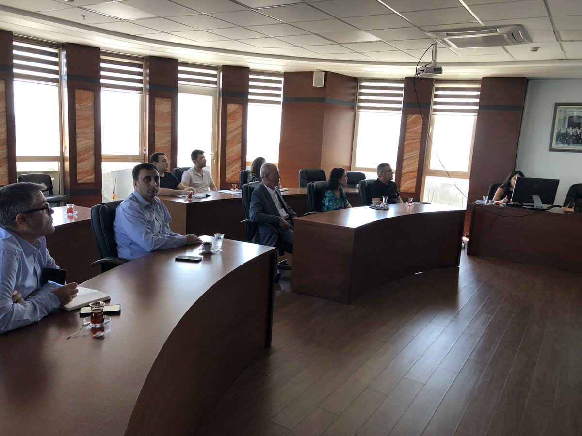 Marmaraereğlisi Kentsel Dönüşüm Strateji Belgesi teslim sunumunu, Sayın Belediye Başkanımız ve Çevre ve Şehircilik İl Müdürümüzün katılımıyla gerçekleştirdik. Marmaraereğlisi, vizyoner projelerine yenilerini ekleyecek, hak ettiği değeri bulacak.