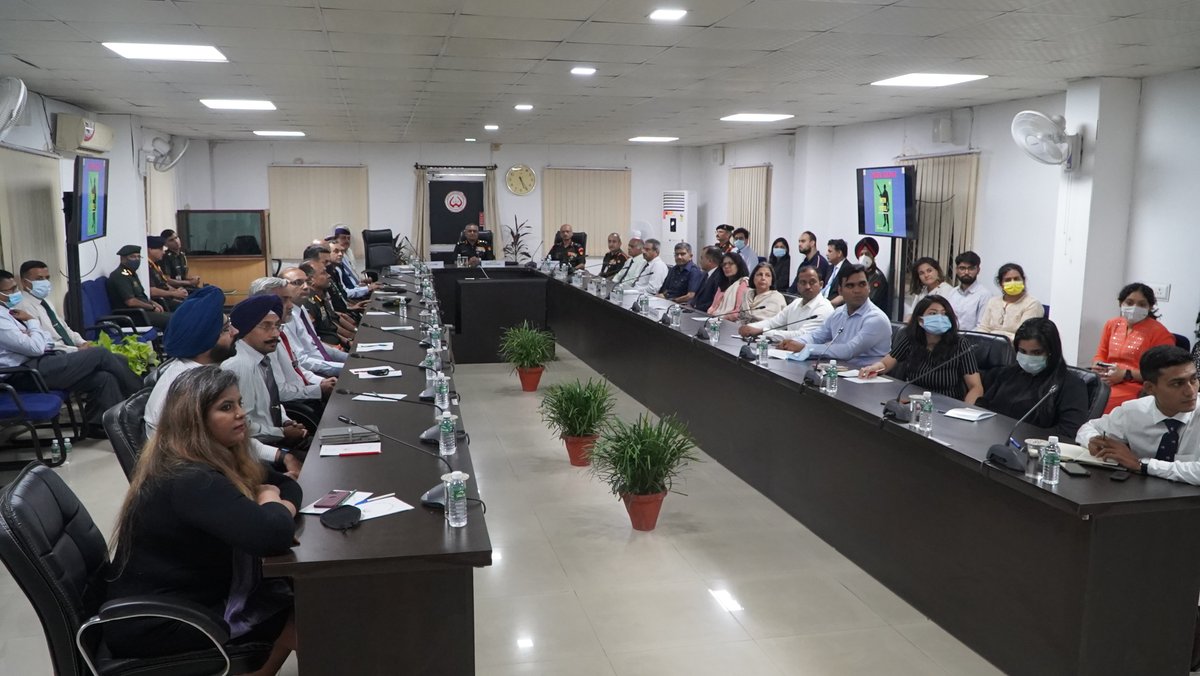 OfficialCLAWSIN's tweet photo. #COAS and Patron CLAWS, released the book titled Men of Steel #militaryleadershipforindia at @OfficialCLAWSIN. Book has been edited by Lt Gen A K Singh and @YashMor5, published by KW Publishers Pvt Ltd.

@adgpi @NorthernComd_IA @artrac_ia @SWComd_IA @easterncomd https://t.co/nFkPa8Kszv