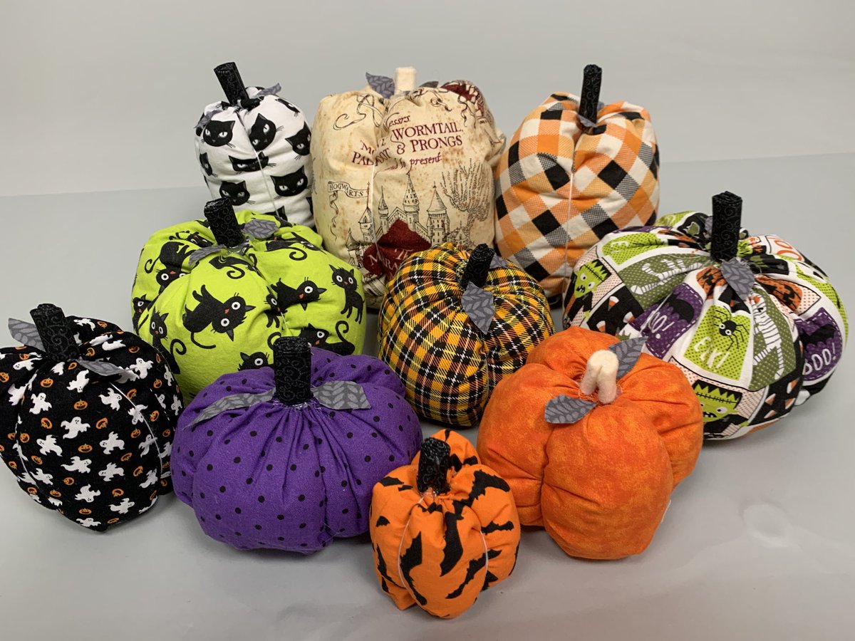 First round of our Halloween/fall update is on our Big Cartel now! 🎃👻
Shop here: settlesisters.bigcartel.com