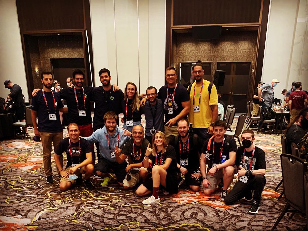 w3th4nds's tweet image. Teamwork makes the dream work!Proud to be part of the @hackthebox_eu team attending #DEFCON30