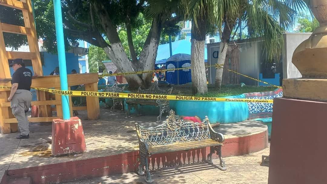 QuitoArmado's tweet photo. Ayer se reportaron estas dos muertes. Una en Apopa y la otra en Sacacoyo 

Según la PNC No hubo Homicidio.

Ahh. Es que ahora los reportan como muertes naturales, intoxicación, Suicidios, etc. https://t.co/QHwxipwUPD