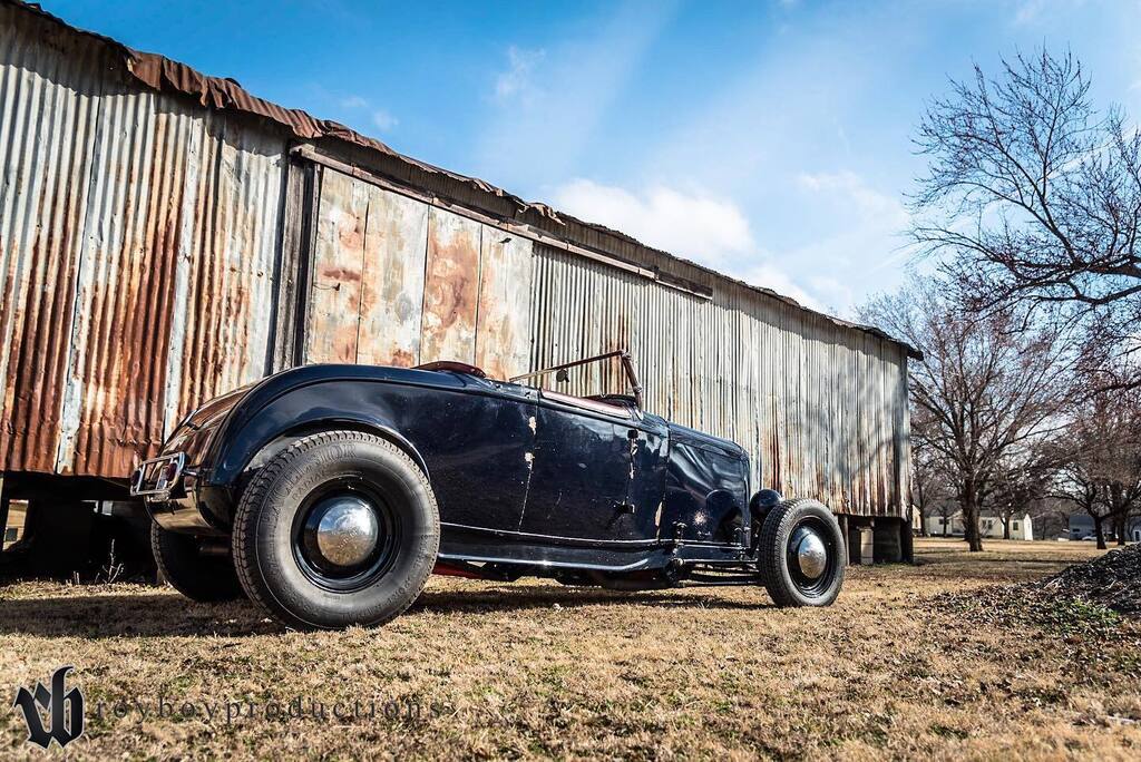 royboyprods's tweet photo. Still one of my favorite shoots, although it hasn’t been published anywhere yet. #RoadsterPilot01 has had a fascinating life, read about it in an upcoming article on my site :) #hotrod #traditionalhotrod #hamb #hopup #hopuplive https://t.co/9mSZRFXkdA https://t.co/oghAcj7u0X