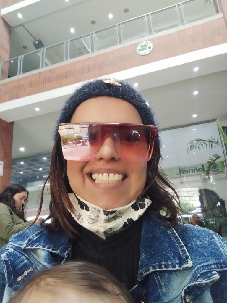 ErikaAraque7's tweet photo. @escritosheart El romanticismo no muere es el ser humano quien piensa a su manera y en vez de mejor empeora https://t.co/BeFKbYgs0C