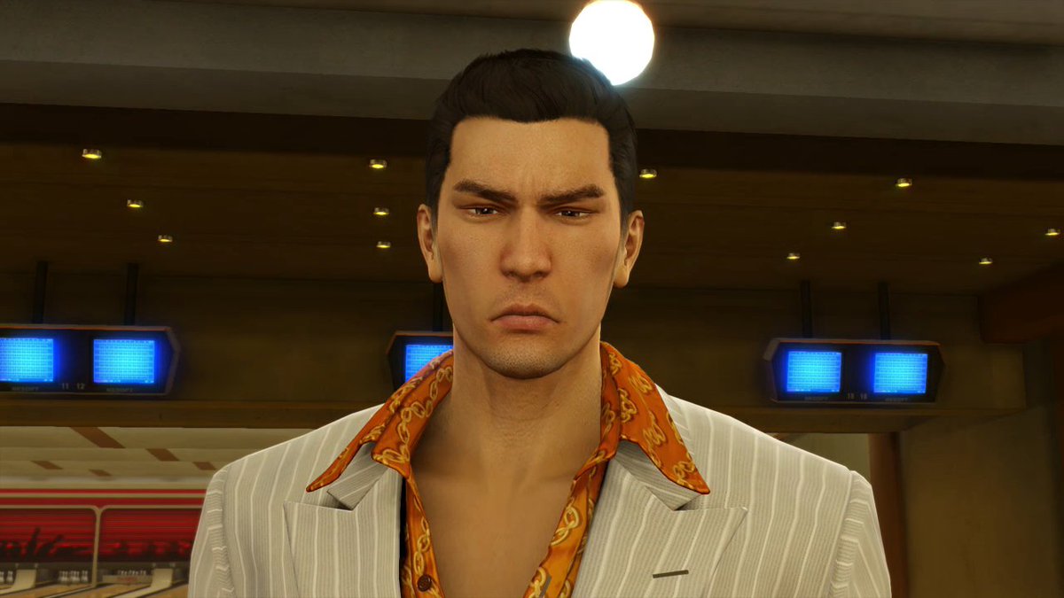 PlayStationUK's tweet photo. Very important Reminder: In Yakuza 0 you can hire a financially savvy chicken to manage your business https://t.co/Ahq1d4KgxI