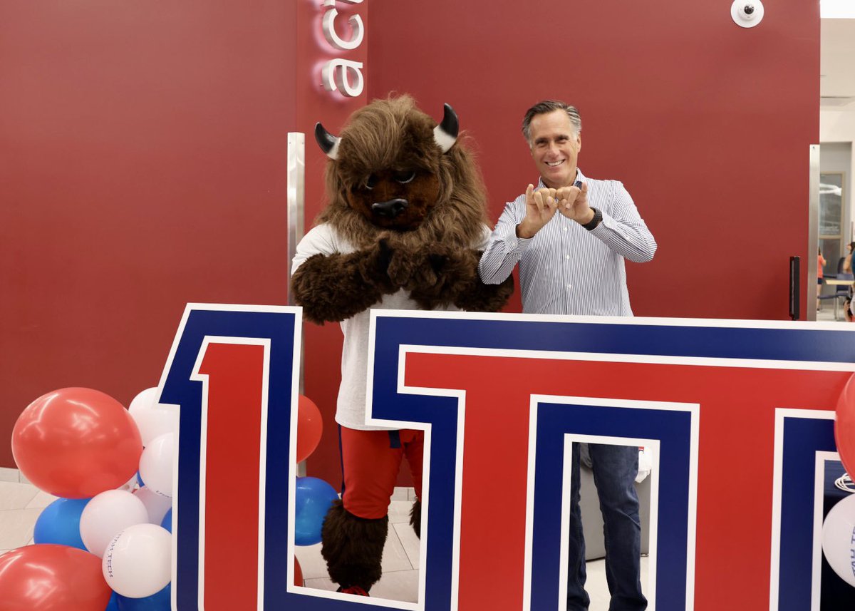 SenatorRomney's tweet photo. Enjoyed attending Utah Tech University’s Welcome-Back BBQ last night to welcome faculty and staff back to campus—oh, and to grab a hot dog! @UtahTechU is a great place to get higher education and plays a vital role in shaping the next generation of Utah leaders. https://t.co/AnJ7pklMDv