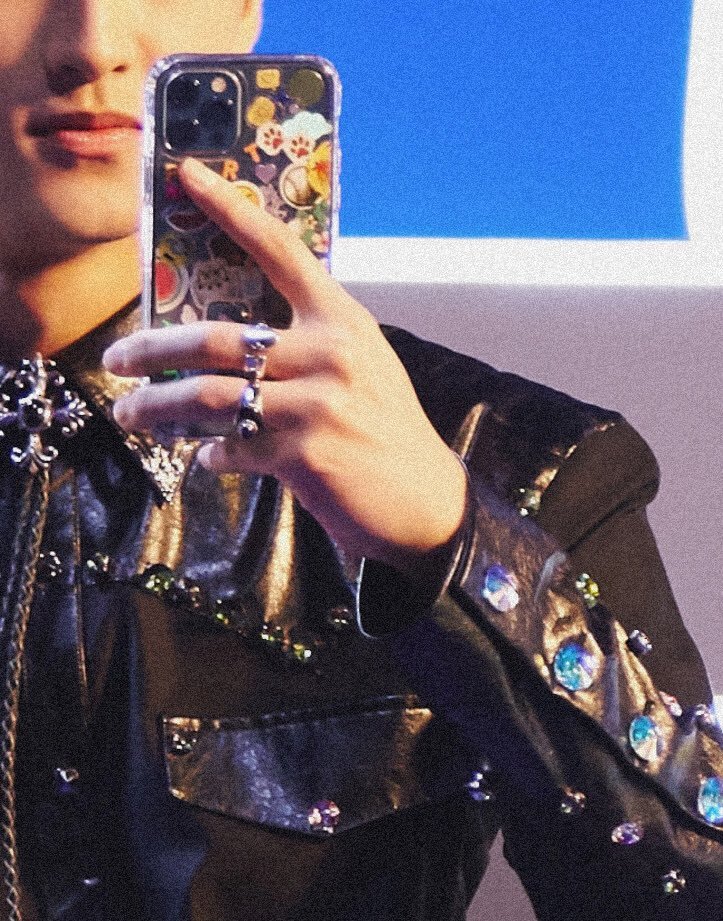 I LOVE MARK tweet media