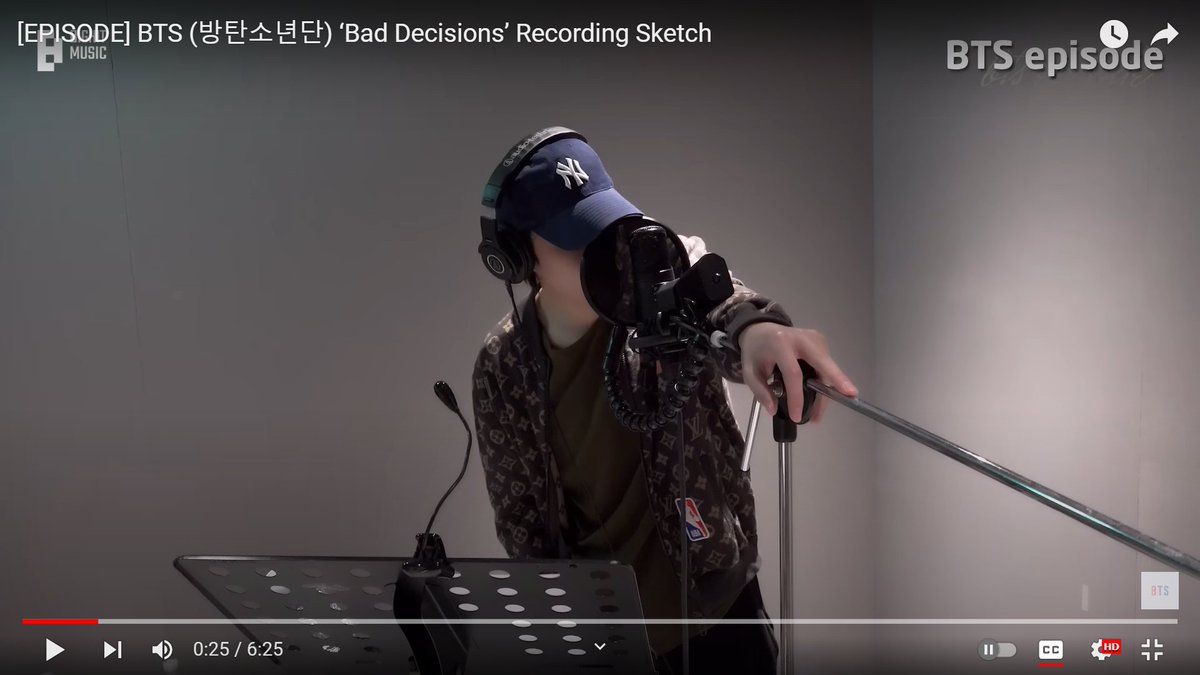 DAVEDISCI's tweet photo. Is it just me or is the way he's holding the mic kind of hot in the behind the scenes of Bad Decisions? https://t.co/jjSZSFB8it