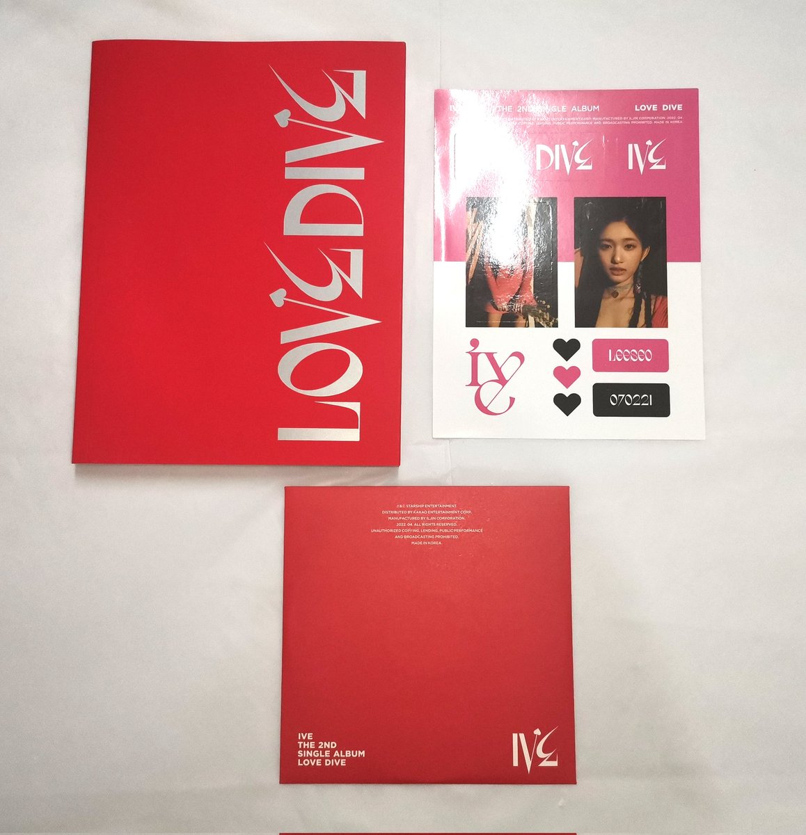 arki_ayia's tweet photo. 🌴 WTS LFB
IVE LOVE DIVE UNSEALED
₱150 - (Blue &amp; Red)
₱110 - (Pink)
— onhand; unsealed
— LOC: Paco, Manila
— MOP: Gcash/COD 
— MOD: Sco/direct ggx/lalamove/ grab
— Payo 3 days reservation
🍃 random rter will win 10php https://t.co/vUY6FKvffP