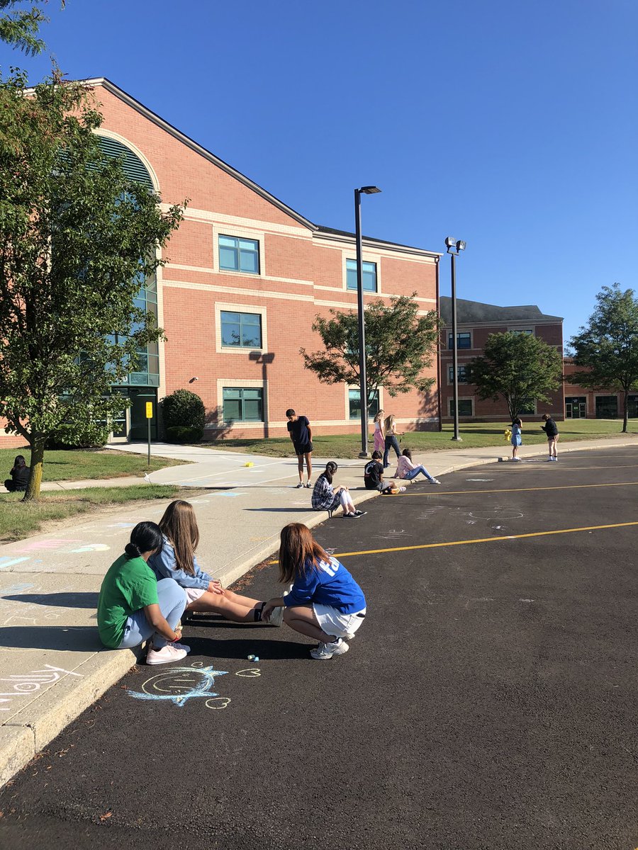 mdonahue5150's tweet photo. We’re back at it on #MCSDay2 at @MasonHSComets! What creative chalk introductions! 💚#MasonMomentum https://t.co/G8nFowD0LF