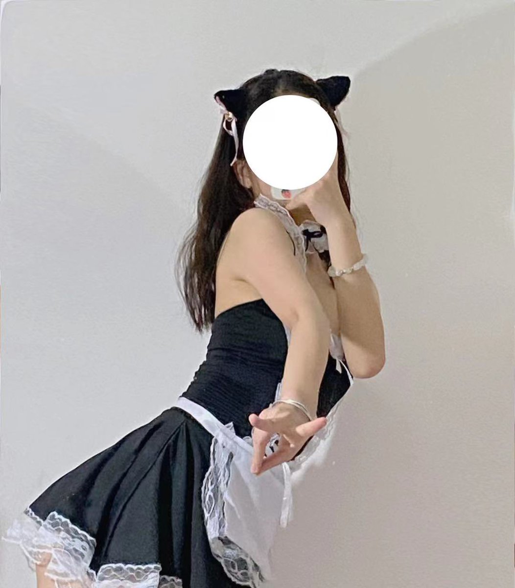 DomSun00's tweet photo. 一些美女
#女仆  #自拍 #性感 https://t.co/imSdqj6aFe