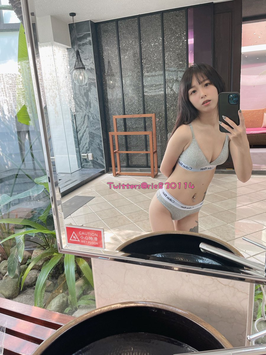 RayRayCreation's tweet photo. 芮芮下禮拜開始環島遊
第一站22號會在宜��晚上住花蓮
第二站23號會在花蓮晚上住台東
第三站24-25號會在墾丁
第四站26會在高雄
芮芮會不定時開放捕捉
或者在路上遇到我也可以來找我聊天拍照唷
開放捕捉只要捕捉到的前三名
都可以拿到芮芮的拍立得一張唷 https://t.co/MmOxkd8DN7