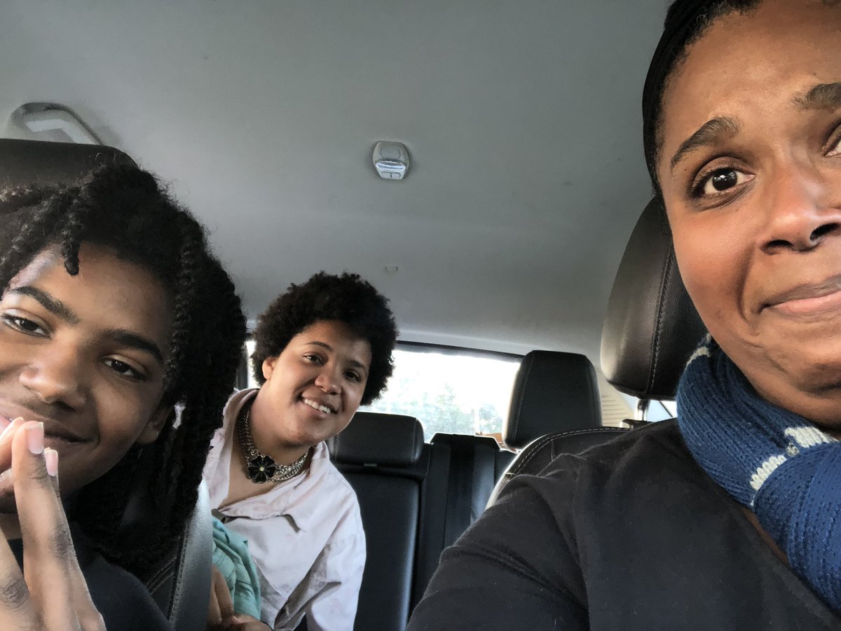 MartiAndreDumas's tweet photo. The sun wouldn’t let us be great, but…
Last first day of school pic for Bigger J/First first day of high school pic for the Littlest J
+
The Littlest J managed to call shotgun.
#ObligatoryFirstDayofSchoolPic
#IsEigthGradeREALLYHighSchool? https://t.co/zCyNuV367k