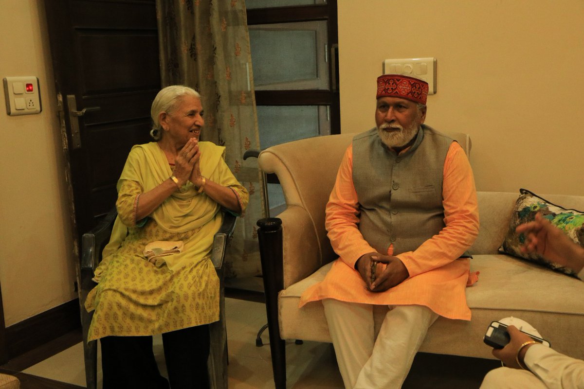 cup_bathinda's tweet photo. To commemorate 76th Independence Day, Vice-Chancellor Prof. RP Tiwari met with victims of partition, Smt. Sudesh Rani (80) and Sh. Jangilal (90), residing at Ganpati Enclave, Bhatinda to understand the miseries faced by masses during tragedy of partition in 1947.
@EduMinOfIndia https://t.co/bwl2zO7D9Y